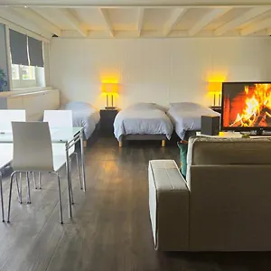 Bed & Breakfast Boathouse With Bikes, Amsterdam